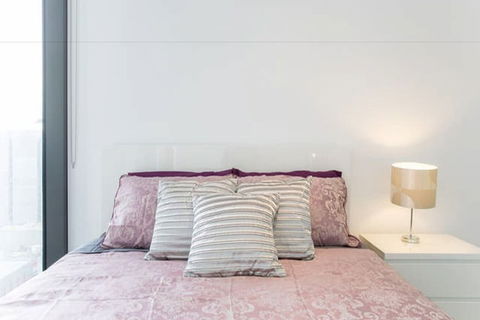 C3CBD Melbourne Apartment - Tourism Townsville 4