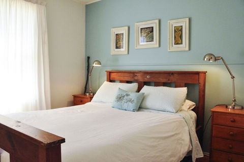 FALMOUTH Seadrift Cottage - Tourism Townsville 5
