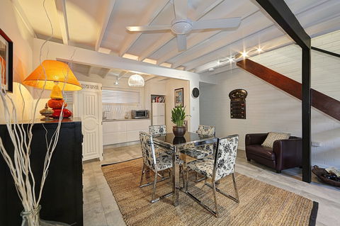 ZEN Beach Retreat - Tourism Townsville 4