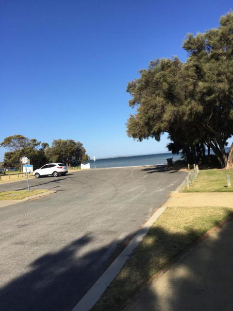 Falcon Bay 4x4 Townhouse - Tourism Townsville 5