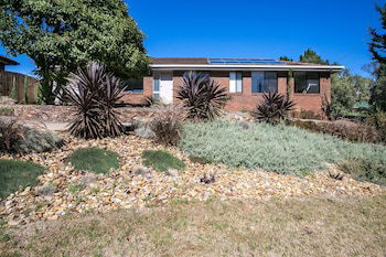 Fairhills - Beautifully Styled - Tourism Townsville 0