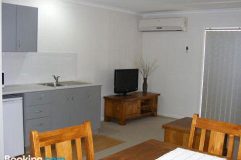 Fairways Bed & Breakfast At Jerilderie - Tourism Townsville 6