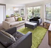 Caribou 3 - Modern  spacious with views over Lake Jindabyne - Tourism Townsville