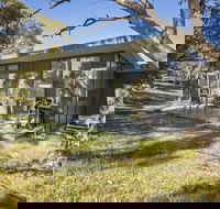 Ecocrackenback 10 'Sustainable chalet close to the slopes.' - Tourism Townsville
