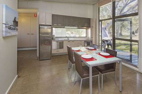 Ecocrackenback 12 'Sustainable Chalet Close To The Slopes.' - Tourism Townsville 6