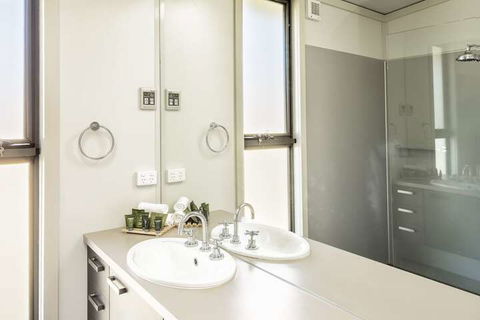 Ecocrackenback 12 'Sustainable Chalet Close To The Slopes.' - Tourism Townsville 7