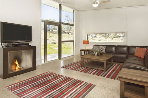 Ecocrackenback 14 Sustainable Luxurious Chalet Close To The Slopes. - Tourism Townsville 2