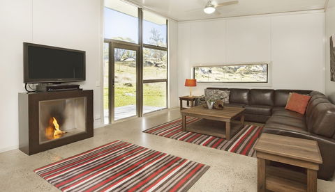 Ecocrackenback 15 'Sustainable Chalet Close To The Slopes.' - Tourism Townsville 2