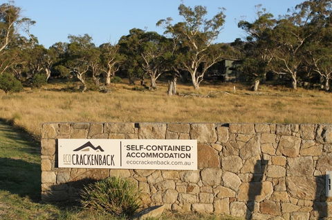 Ecocrackenback 16 'Sustainable Chalet Close To The Slopes.' - Tourism Townsville 0