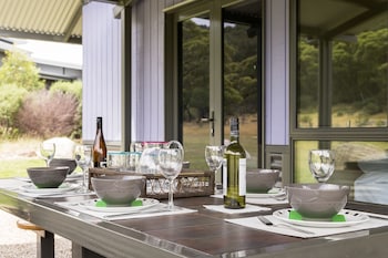 Kickenback Chalet - Contemporary Chalet In The Heart Of Crackenback - Tourism Townsville 2