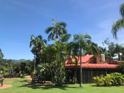 Ferns Hideaway Resort - Tourism Townsville 2
