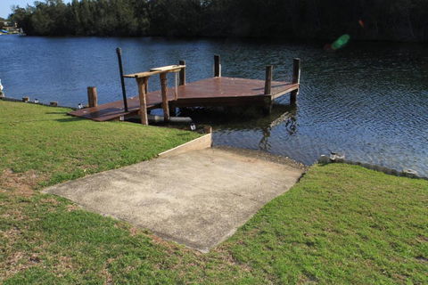 Lagoon Riverside Retreat - Tourism Townsville 4