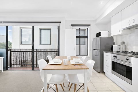 SIENNA, 1BDR South Melbourne Apartment - Tourism Townsville 1