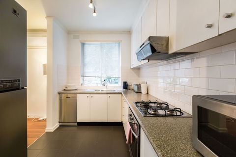 SELENA, 2BDR South Yarra Apartment - Tourism Townsville 1