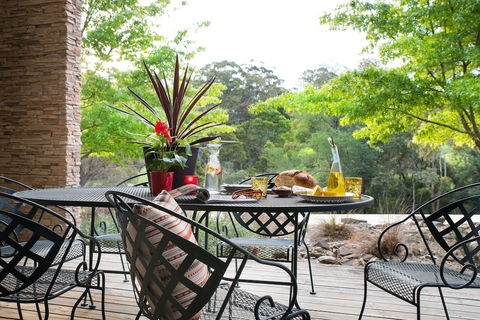 Lake Daylesford Lodge 5 - Tourism Townsville 1