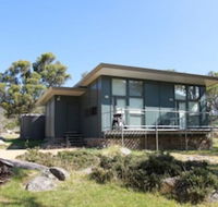 Ecocrackenback 5 'Sustainable chalet close to the slopes - Tourism Townsville