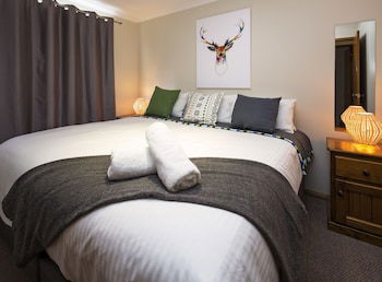 Mountain Lodge - Tourism Townsville 0