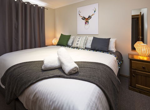 Mountain Lodge - Tourism Townsville 2
