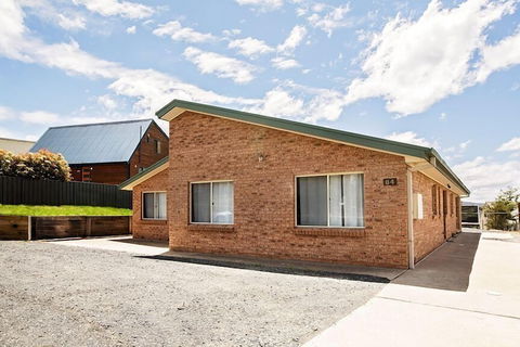 Mountain Lodge - Tourism Townsville 1