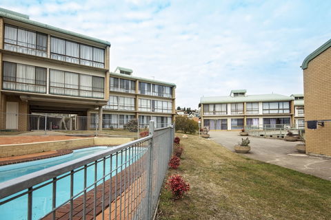 Kirwan Apartment 18 - Large Jindabyne Apartment - Tourism Townsville 0