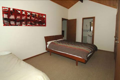 Lawlers 4 - Tourism Townsville 2
