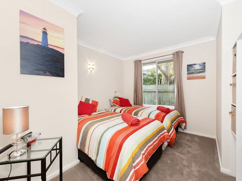 Pine Cottage 5A Nelson Street - Tourism Townsville 4