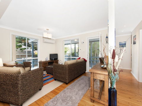 Pine Cottage 5A Nelson Street - Tourism Townsville 6