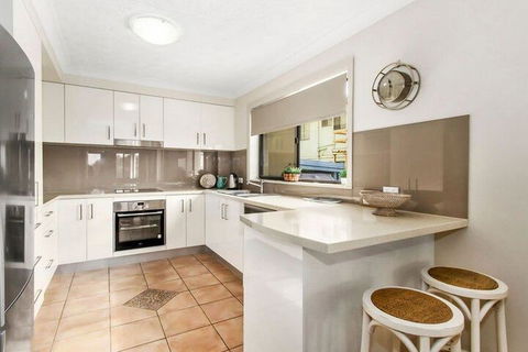 SHORELINE 3 - Tourism Townsville 3