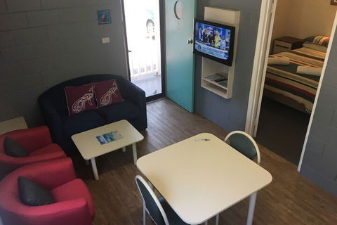 Esperance Central Accommodation - Tourism Townsville 3