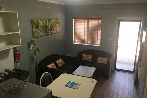 Esperance Central Accommodation - Tourism Townsville 6