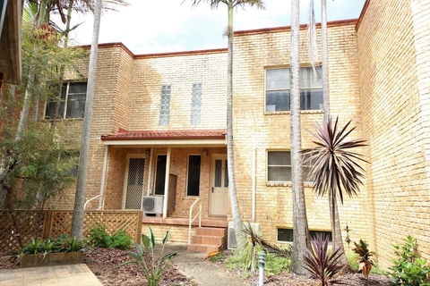 Ocean Shores Unit  No 4 - Tourism Townsville 0