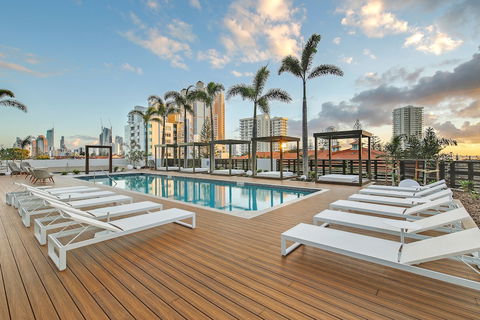 Qube Broadbeach - Tourism Townsville 0