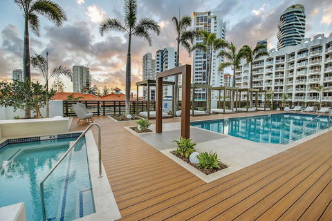 Qube Broadbeach - Tourism Townsville 2