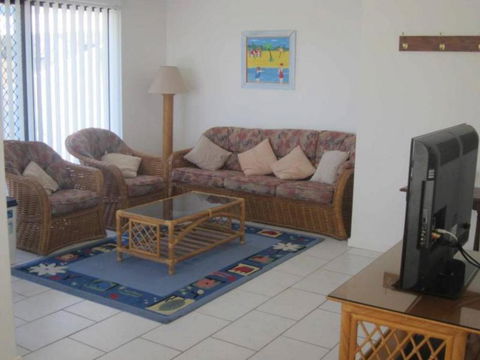 Hi Surf Unit 2 92 Head Street Forster - Tourism Townsville 5