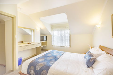 Queechy Motel - Tourism Townsville 4