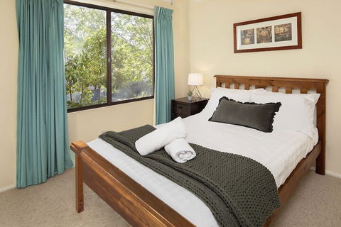 Cobbon Retreat - Tourism Townsville 3