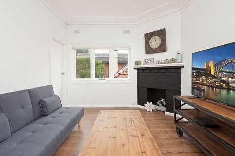 Newly Renovated Apt Close To CBD Unit 2 - Tourism Townsville 1