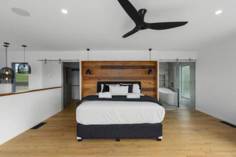Due North Beach House - Tourism Townsville 1