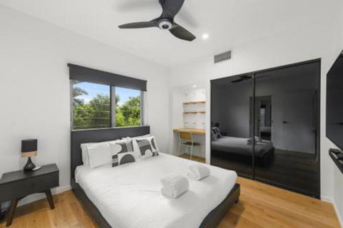 Due North Beach House - Tourism Townsville 0