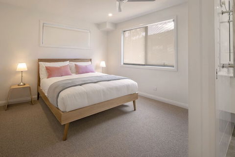 Grasmere Chalet - Tourism Townsville 5