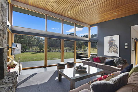 Grey Mare Chalet - Tourism Townsville 6