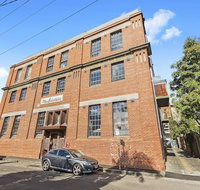 BOUTIQUE STAYS - Loft on Rose - Tourism Townsville