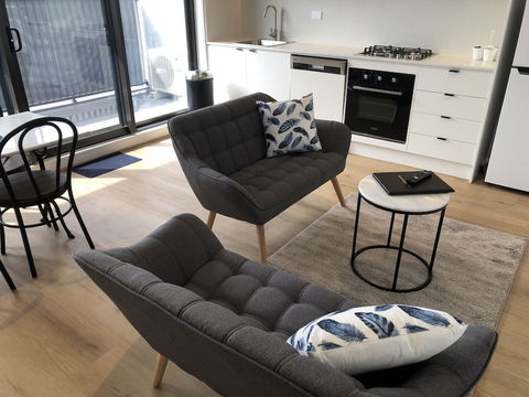 Q Squared Serviced Apartments - Tourism Townsville 2