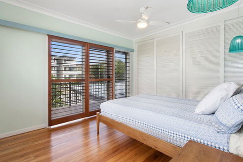 BEACH HOUSE On PEARL - Tourism Townsville 4