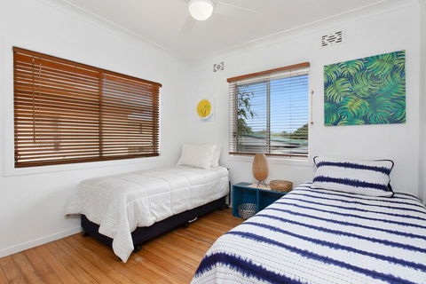 BEACH HOUSE On PEARL - Tourism Townsville 1