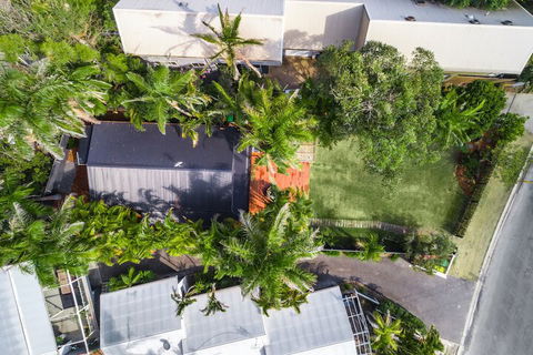 A PERFECT STAY - 3 Salty Sisters - Tourism Townsville 5