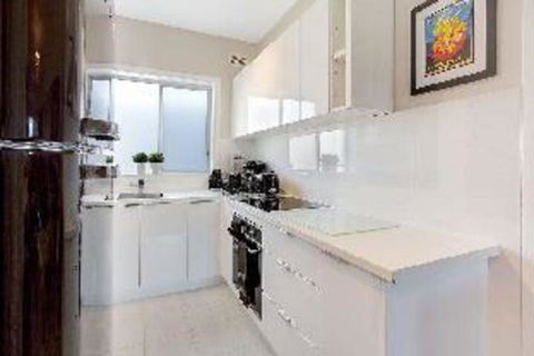 Louisa Court 4 / 49 Donald Street - Tourism Townsville 3