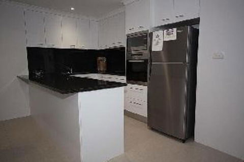 Skyline Unit 8 / 12 Thurlow Avenue - Tourism Townsville 1