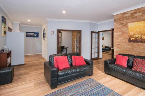 Family Friendly Holiday Haven - Tourism Townsville 5