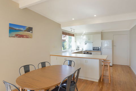Surfside - Tourism Townsville 4